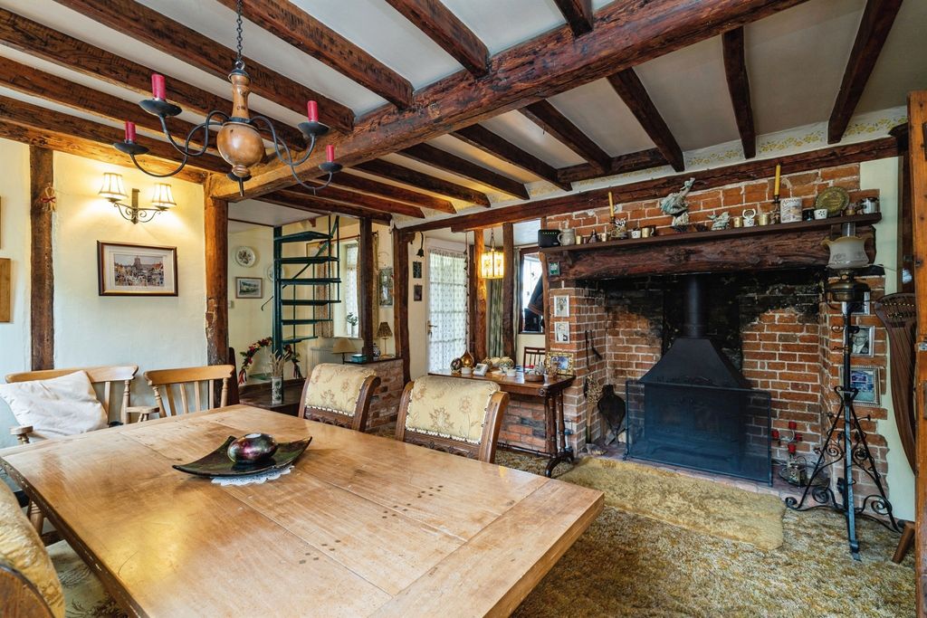 Property photo 2 of 17