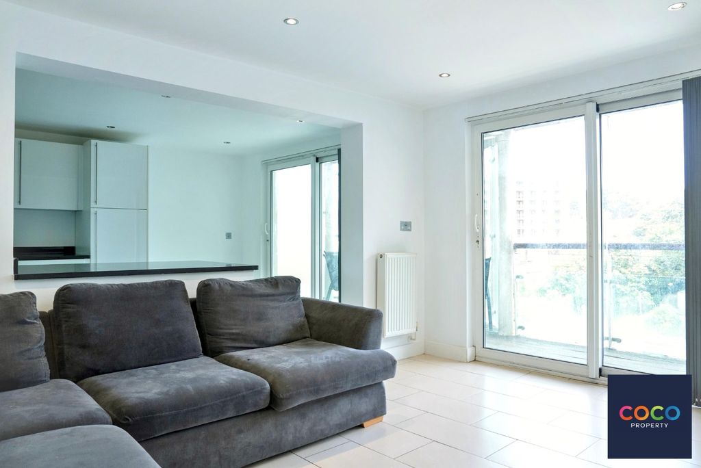Property photo 2 of 10 5235214