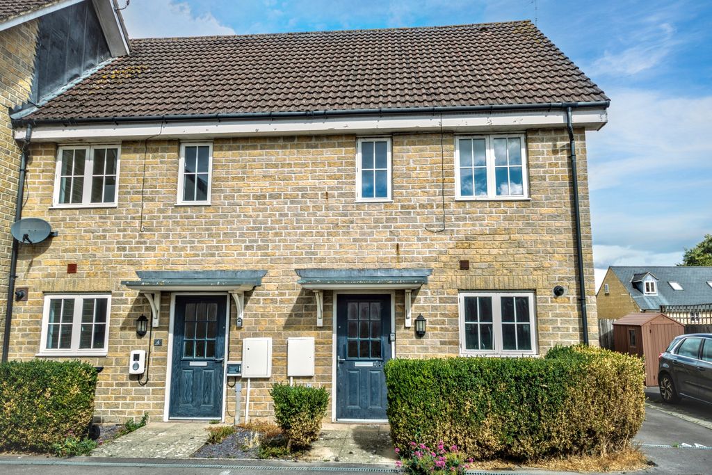 Property photo 1 of 22 4A Alexander Road, Malmesbury, Wiltshire, Sn16 0Dw