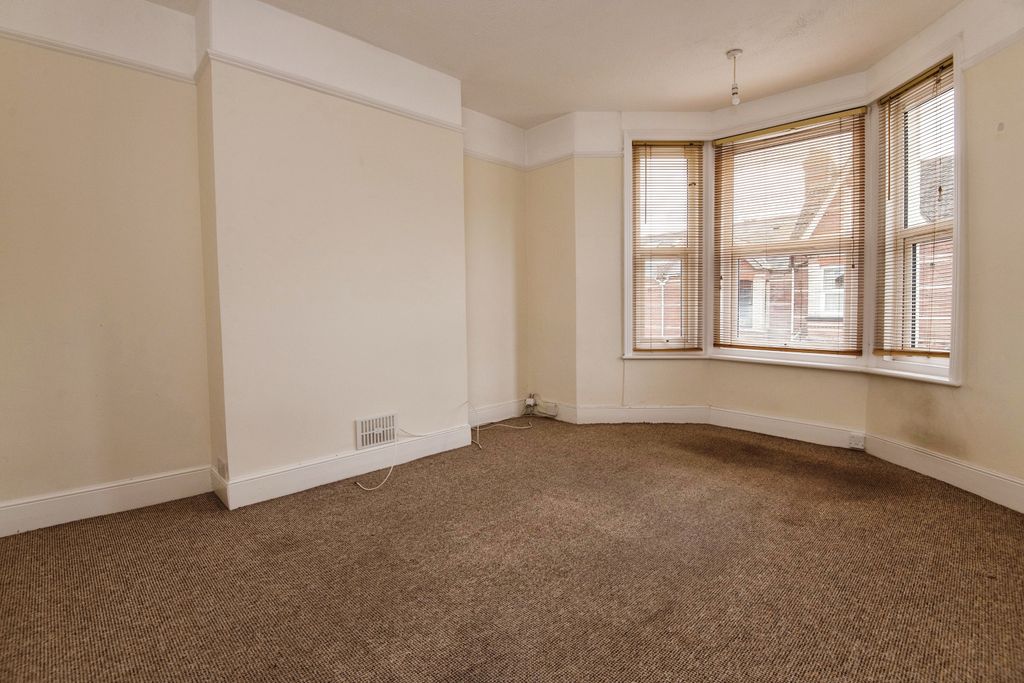 Property photo 2 of 8 Living Room