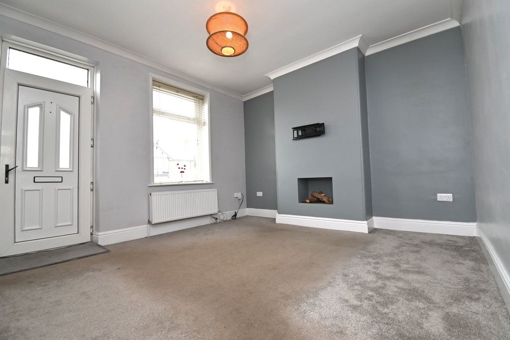 Property photo 3 of 21