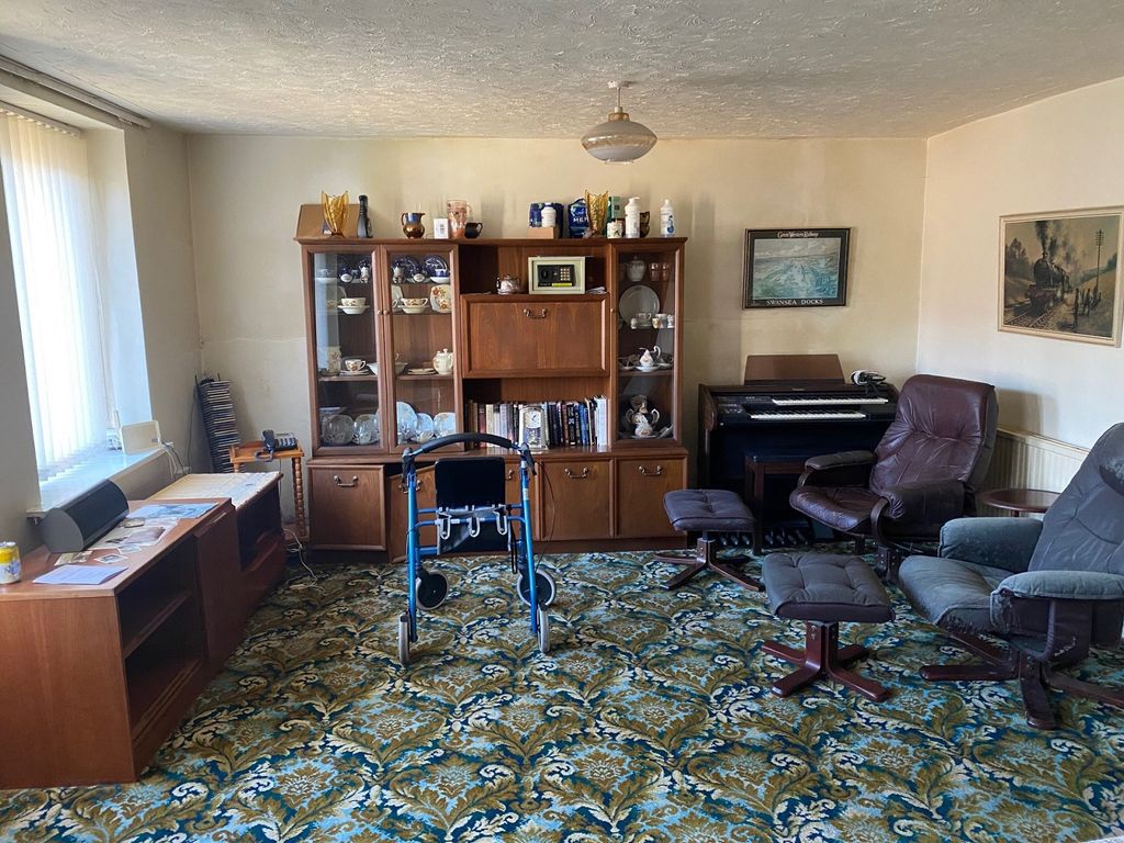 Property photo 3 of 13 Not Specified