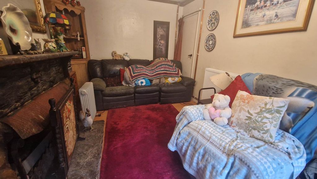 Property photo 3 of 22