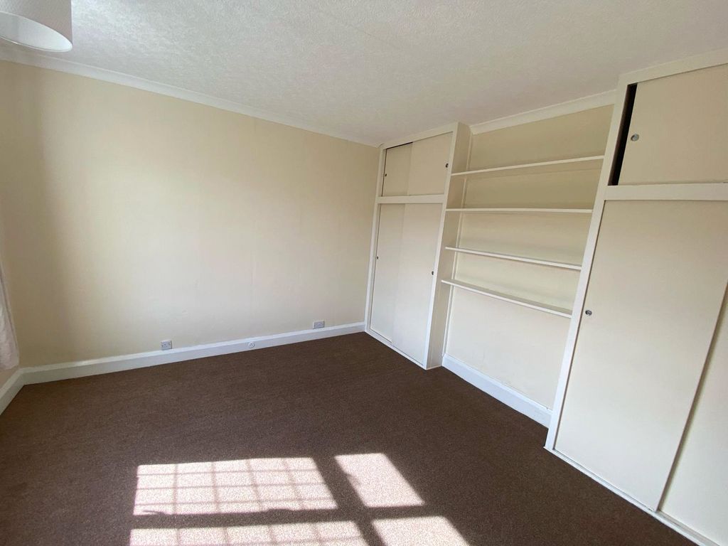 Property photo 3 of 64 Picture No. 04