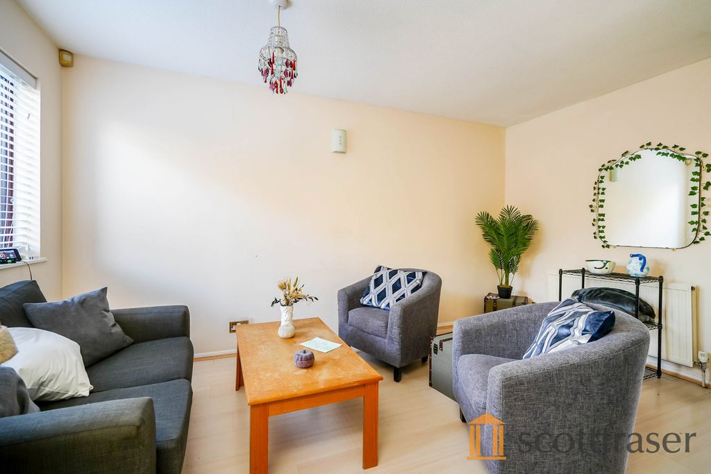 Property photo 2 of 19 1
