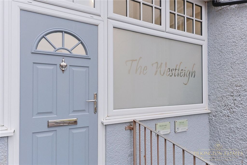 Property photo 3 of 11 4293152