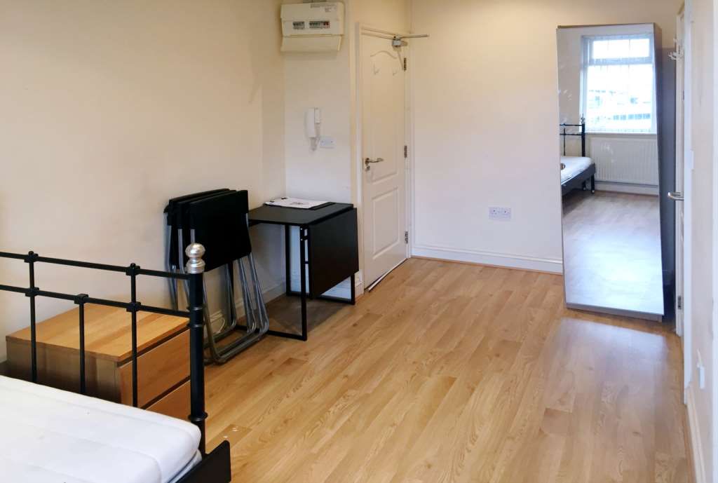 Property photo 3 of 6