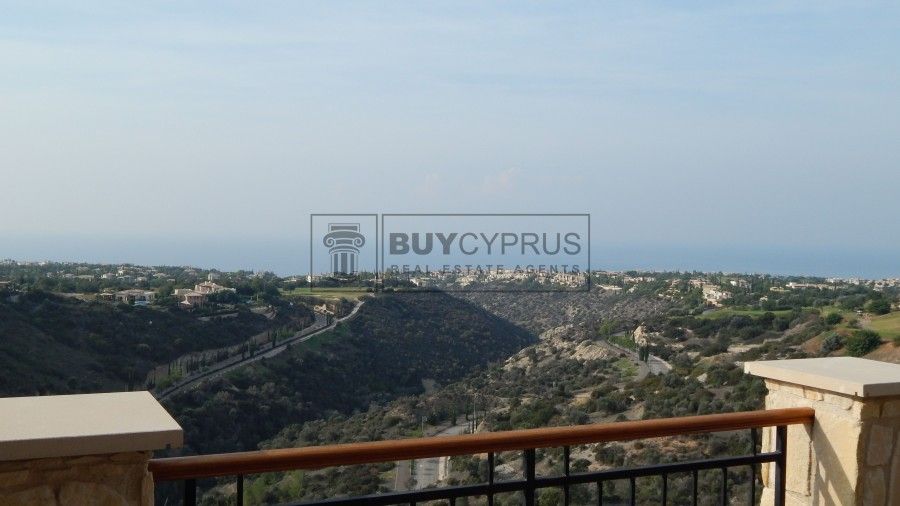 Property photo 3 of 46