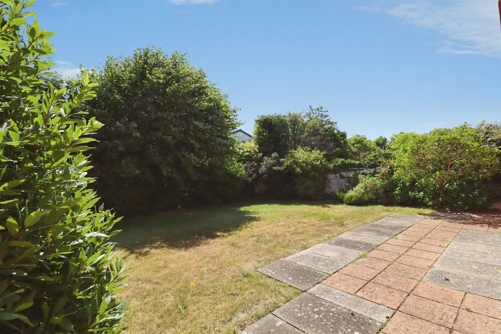 Property photo 3 of 23