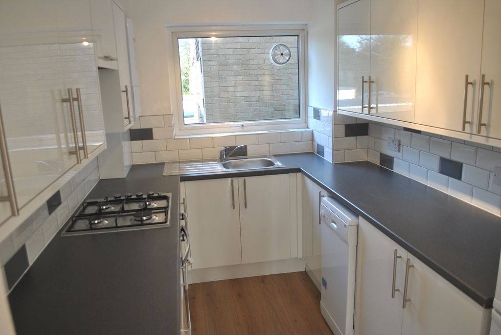 Property photo 3 of 10 5462954