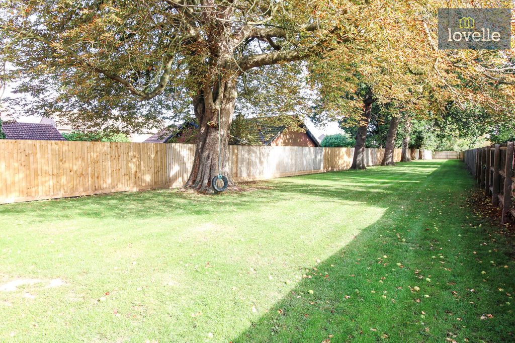 Property photo 3 of 23