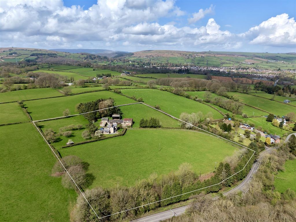 Property photo 2 of 23 White Line.Jpg