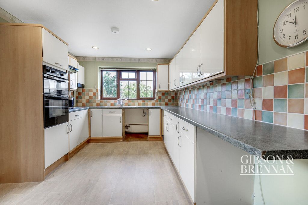 Property photo 3 of 15