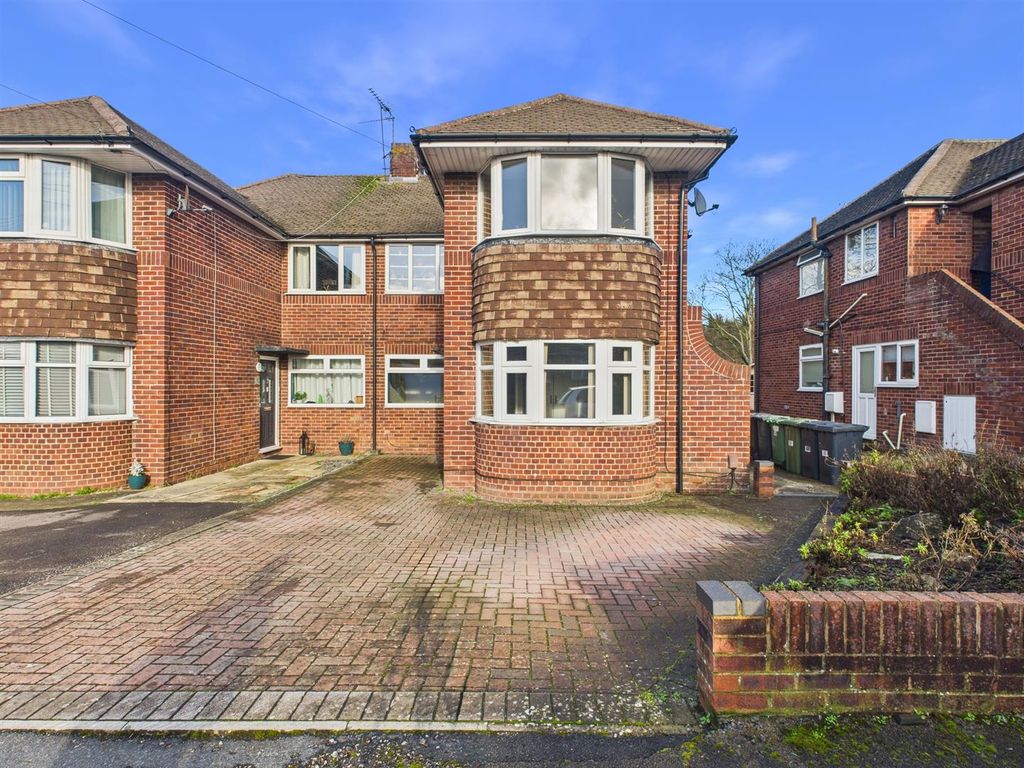 Property photo 1 of 10