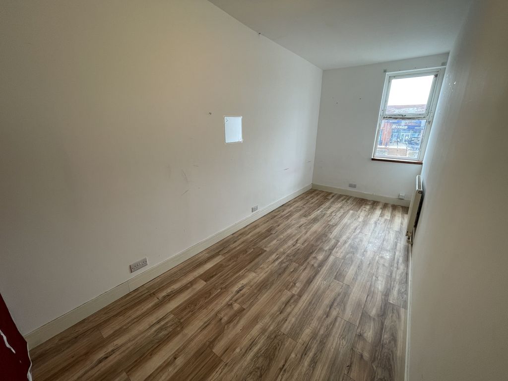 Property photo 3 of 6 Img_1581