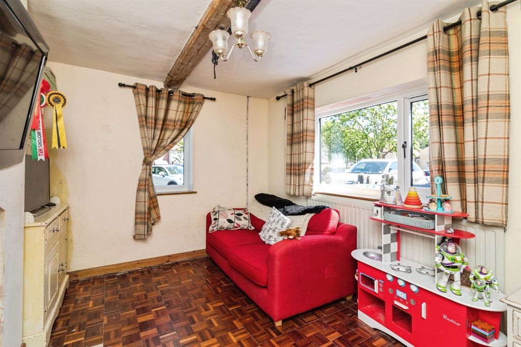 Property photo 3 of 18