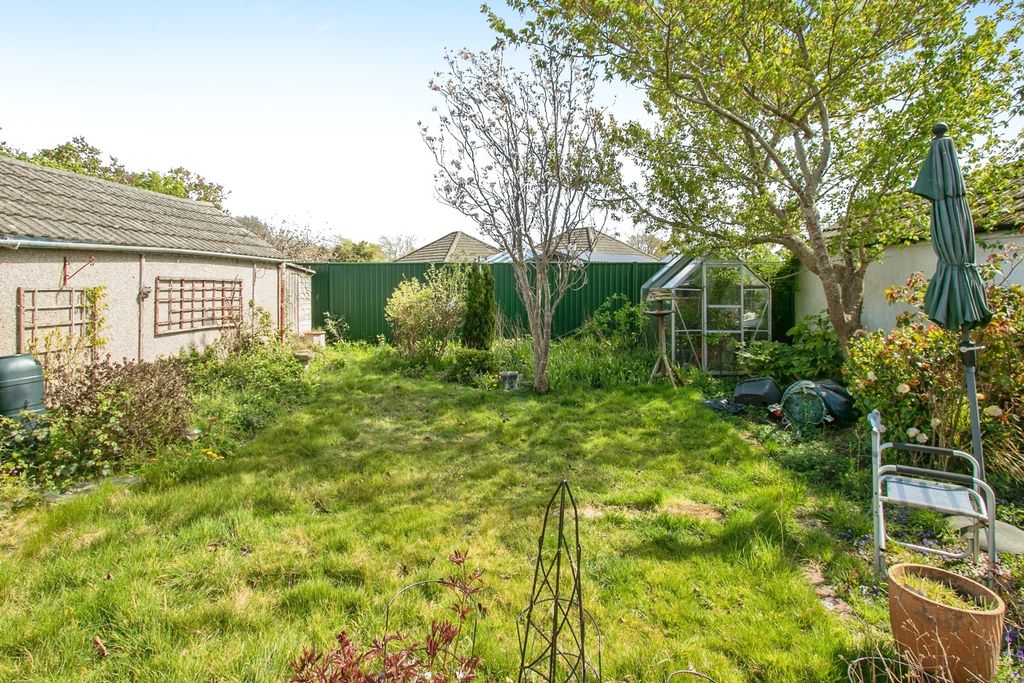 Property photo 2 of 17 Photo