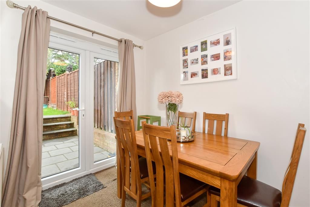 Property photo 3 of 12 Dining Area