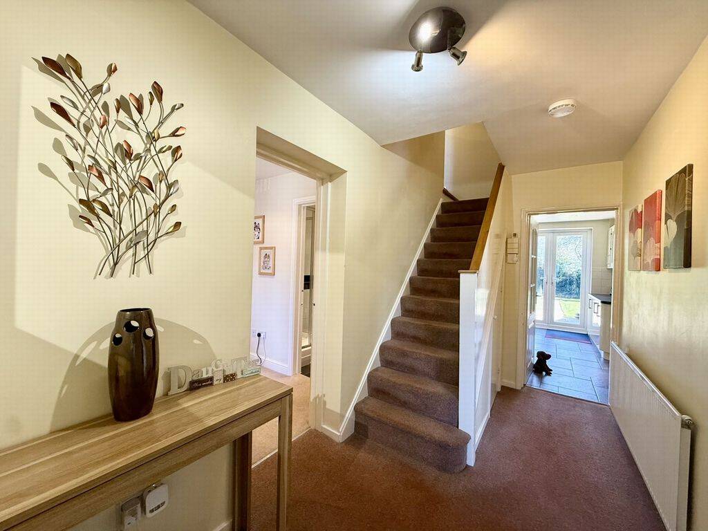 Property photo 2 of 19 Entrance