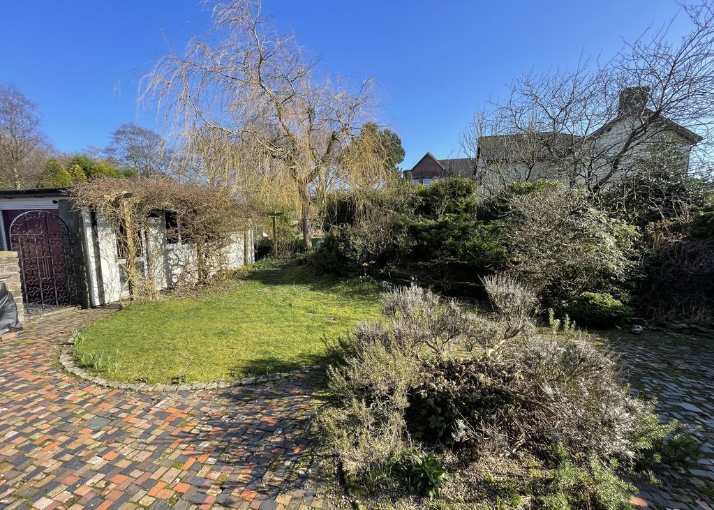 Property photo 3 of 40 Rear Garden