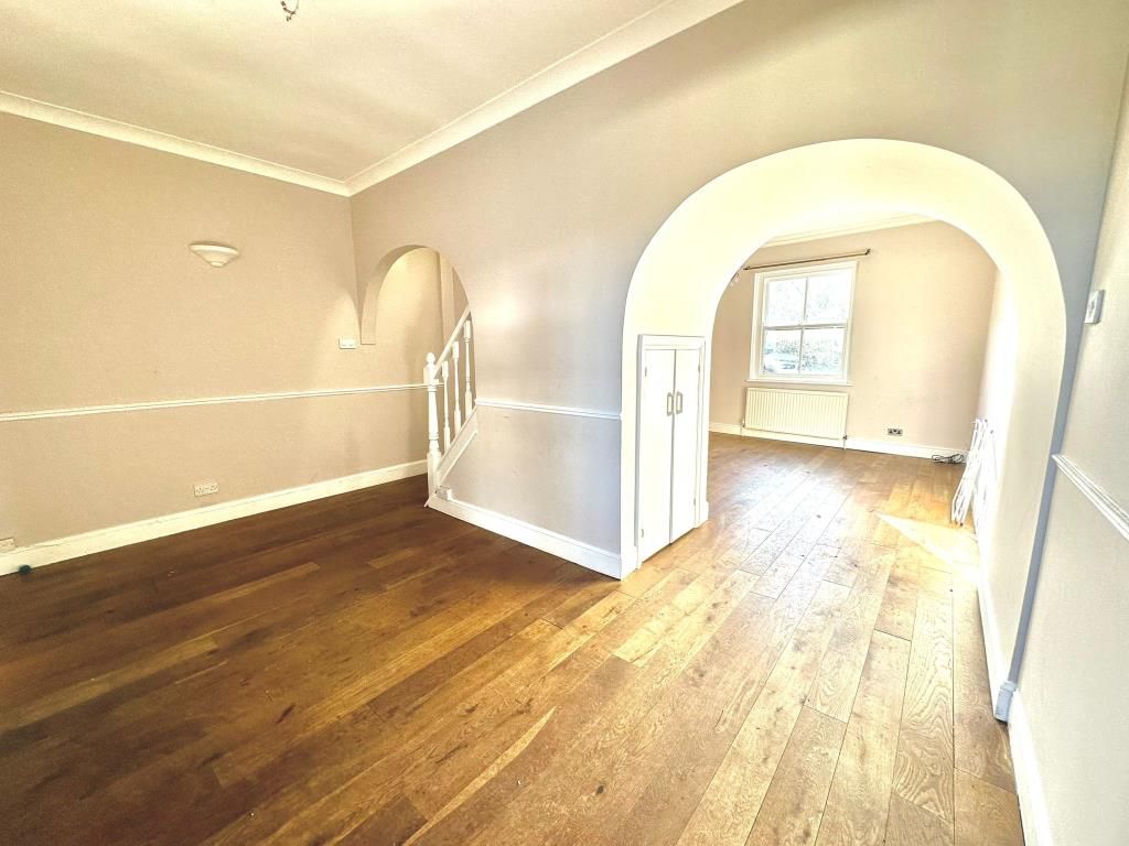 Property photo 3 of 10 Living Area