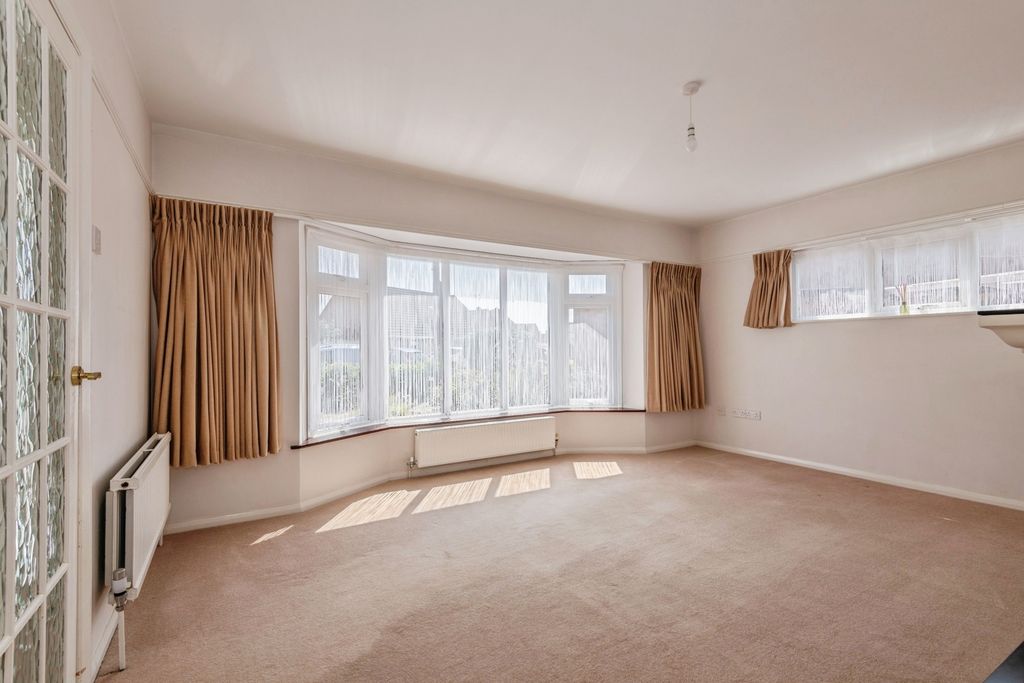 Property photo 3 of 19 Pbox-Img.Jpg