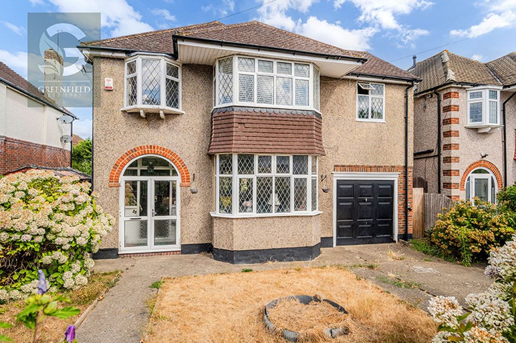 Property photo 1 of 14 Seymour Avenue, East Ewell, Epsom, Surrey, Kt17 2Rs