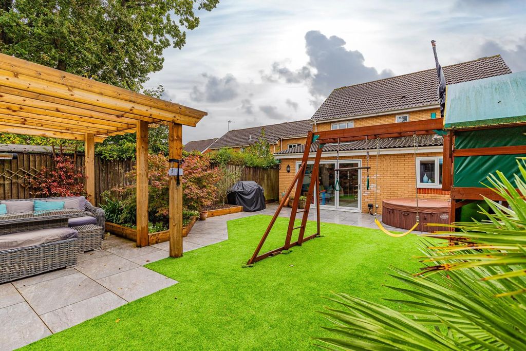 Property photo 1 of 17 16-34.Jpg