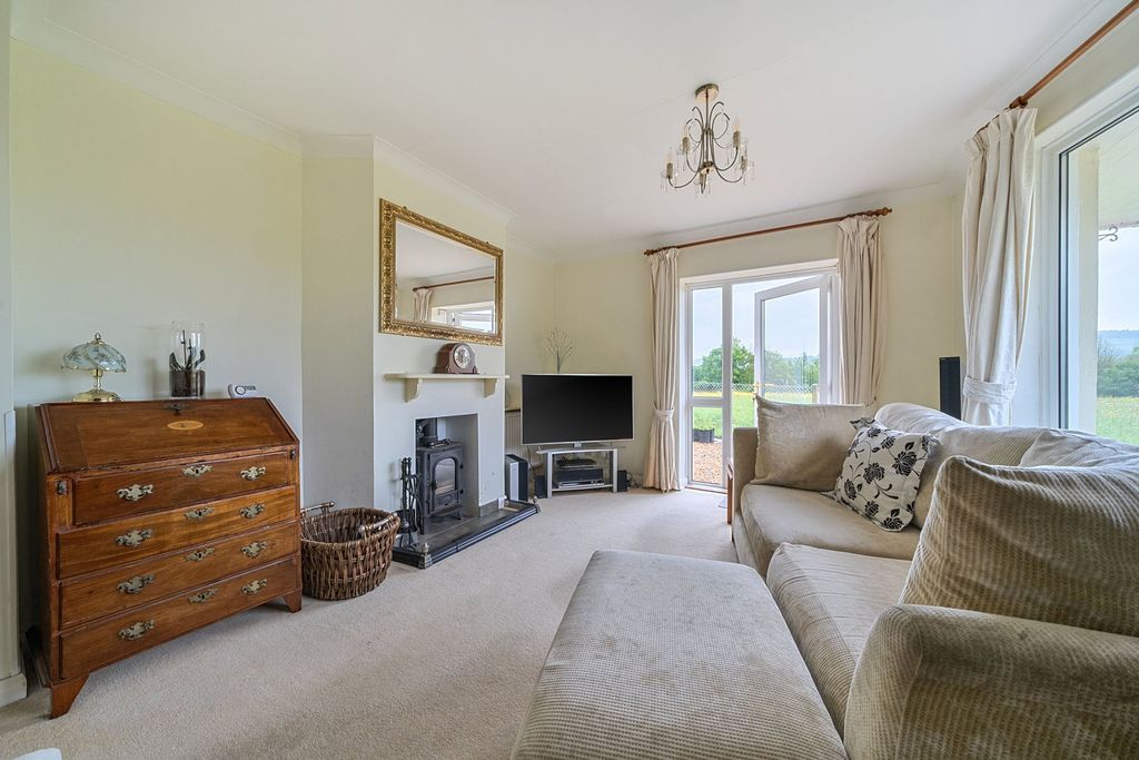 Property photo 2 of 30