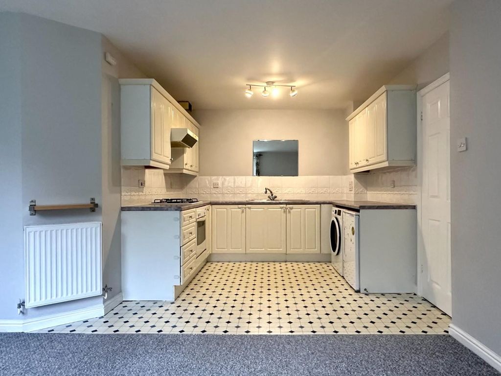 Property photo 2 of 13 Kitchen