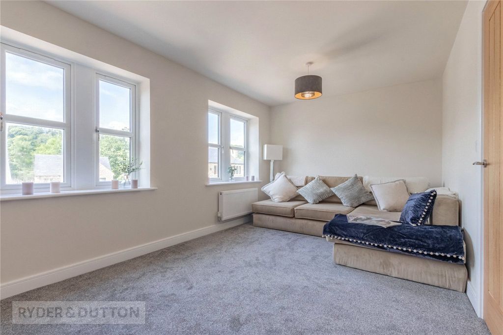 Property photo 2 of 30 Living Room