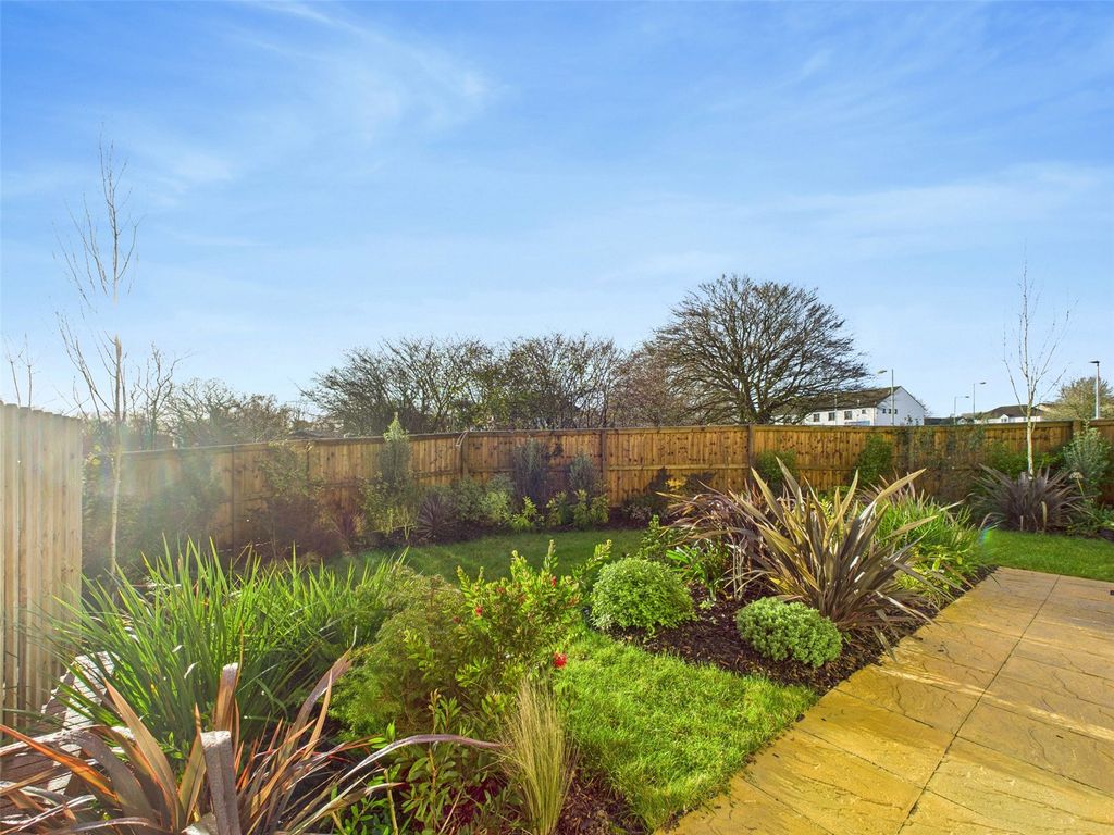 Property photo 2 of 24 Picture No. 09