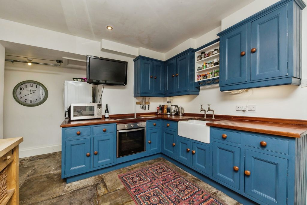 Property photo 3 of 20 Pbox-Img.Jpg