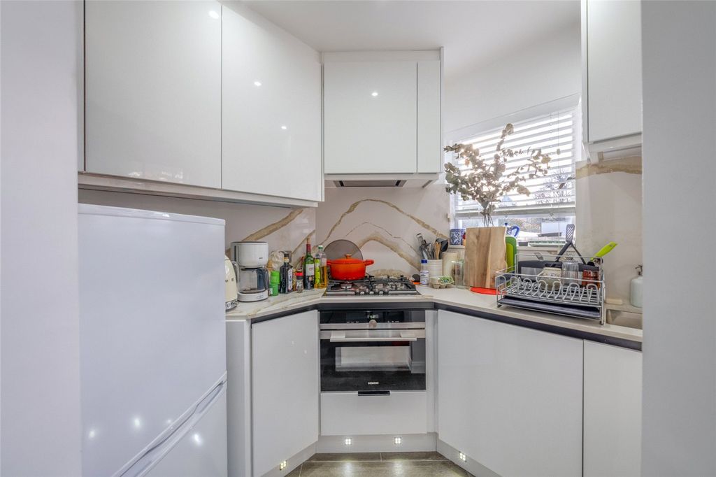 Property photo 2 of 12 Picture No. 05