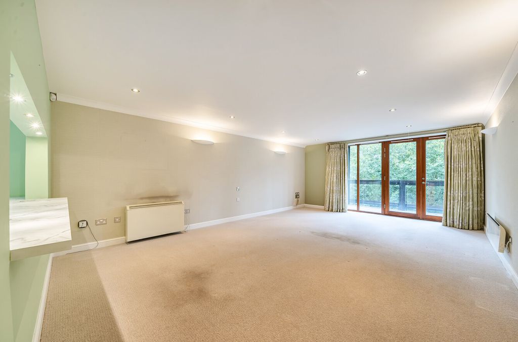 Property photo 3 of 22 1344215-12-68A879...