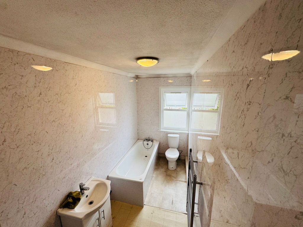 Property photo 2 of 3