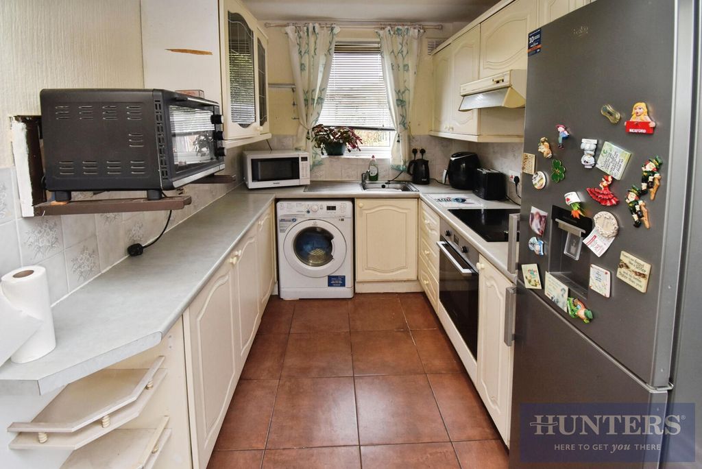 Property photo 3 of 15 Kitchen