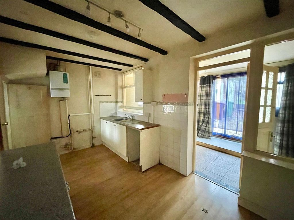 Property photo 3 of 13 Deepdene 34 Kitchen.Jpg