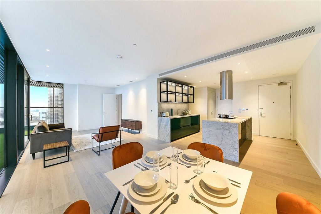 Property photo 1 of 13 Kitchen/Dining Area