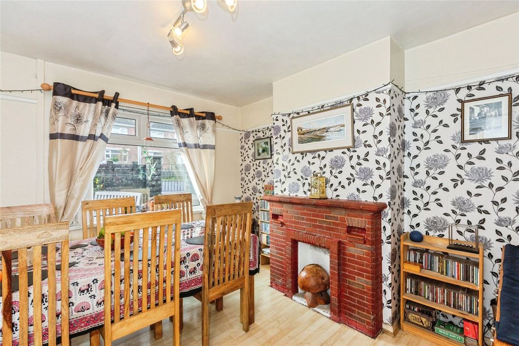 Property photo 2 of 25 Picture No. 06