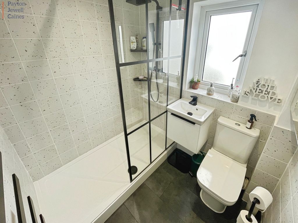 Property photo 2 of 12 Not Specified