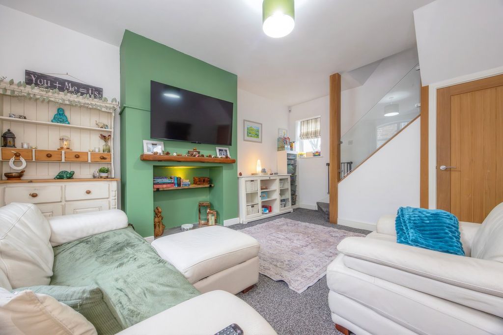 Property photo 3 of 18