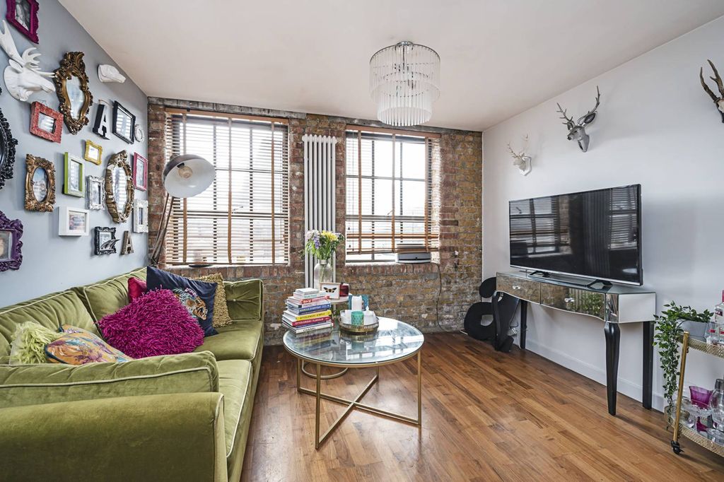 Property photo 1 of 6
