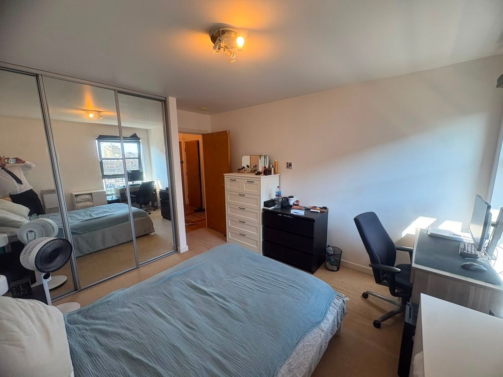 Property photo 3 of 18 Photo 16