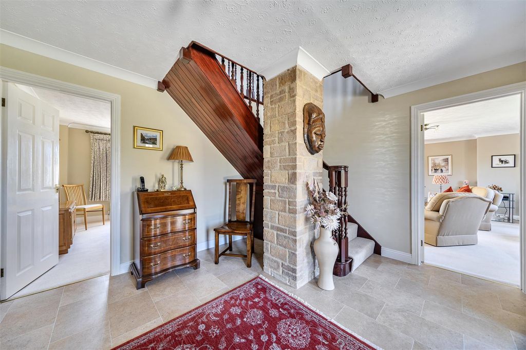 Property photo 3 of 29 1437372-20-69ce9Dbf53675.Jpg