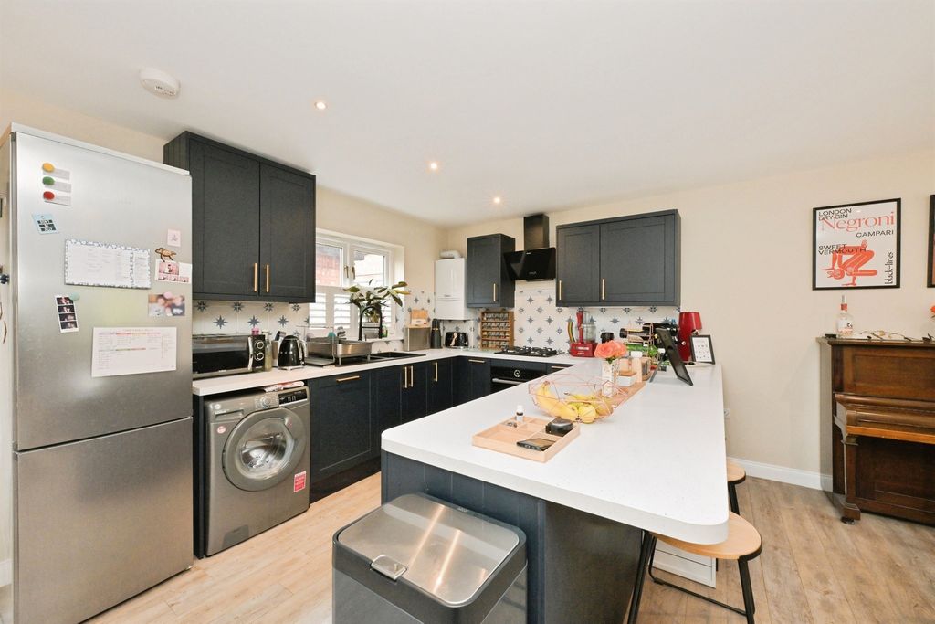Additional image 7 of 3 bed semi-detached house for saleSt. Andrew Street, Hertford SG14