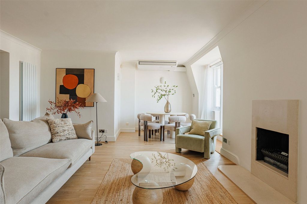 Property photo 1 of 23 Living Space