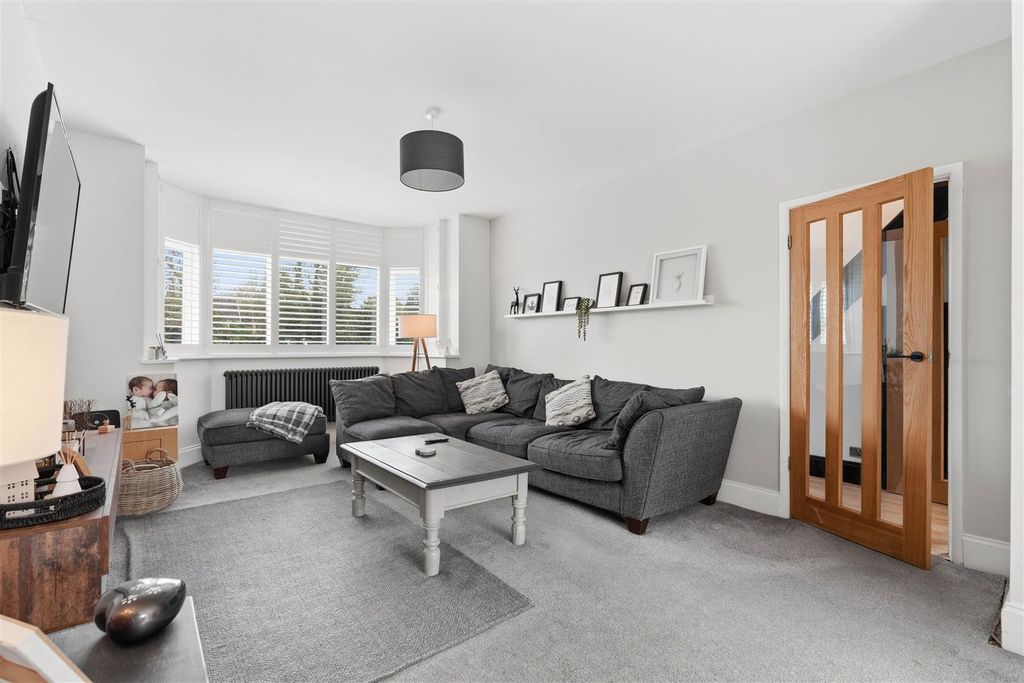 Property photo 3 of 35 18 St Martins Rd (24 Of 42).Jpg