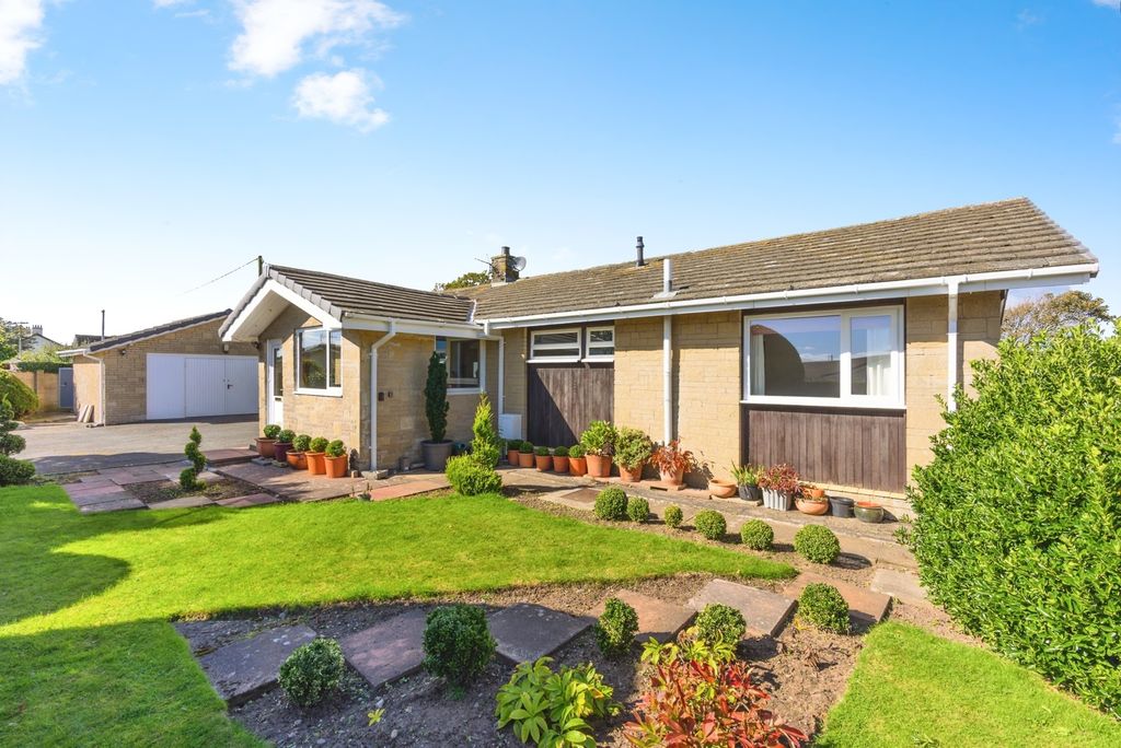 Property photo 1 of 10 Outside