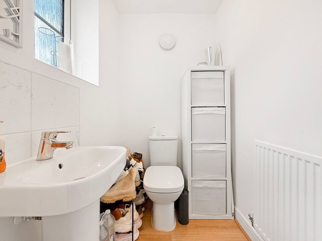 Property photo 3 of 21